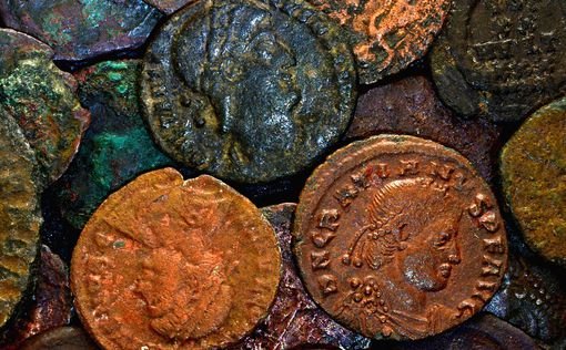 В Восточном Иерусалиме конфисковали 20 старинных монет
