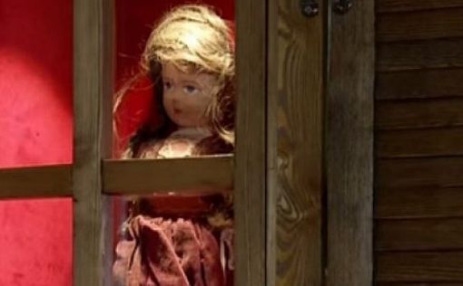 Турецкий музей показал куклу с волосами жертвы Холокоста