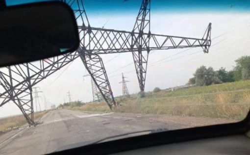 Опора линии высоковольтной передачи из Запорожской АЭС в Крым "упала"
