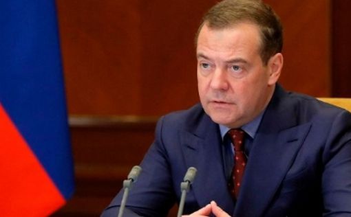 Д. Медведев требует казнить "за русофобию"