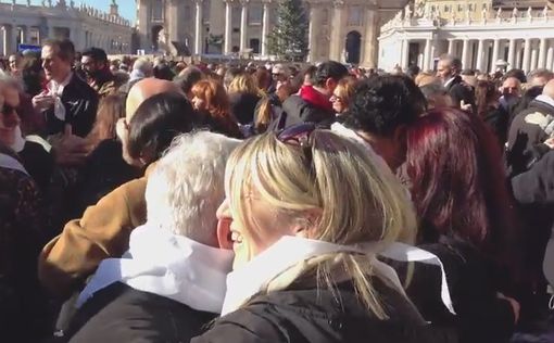 Тысячи людей танцевали танго для Папы