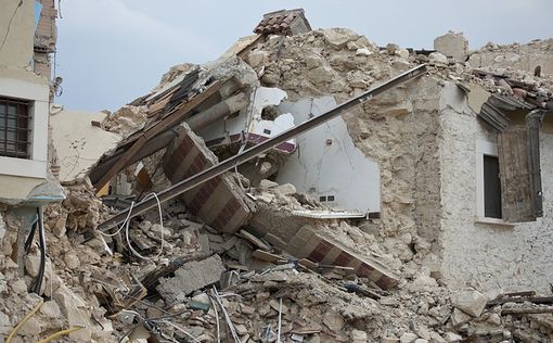Землетрясение в Турции: погибших уже более 90 человек