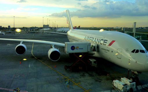 Из-за угрозы взрыва лайнер Air France экстренно сел в Канаде