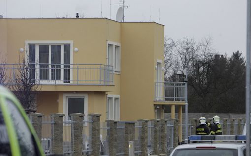 Гибель посла ПА в Праге не связана со взрывом сейфа