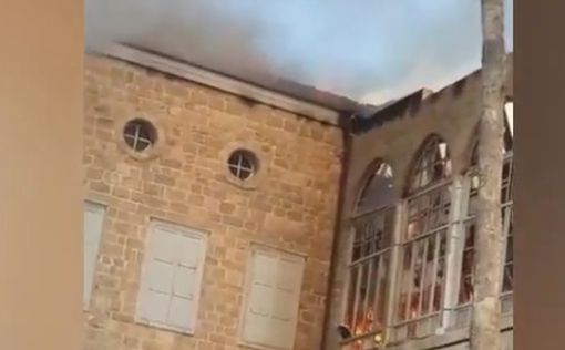 В одном из сгоревших отелей в Акко был Ави Хар Эвен | Фото: AFP