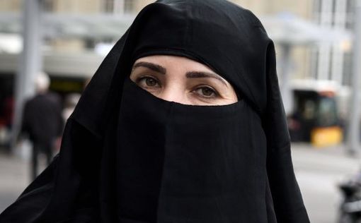 Власти Туниса запретили женщинам скрывать свое лицо