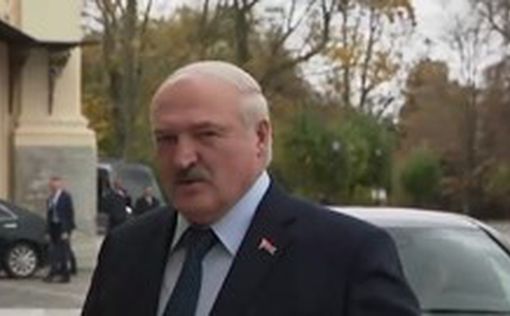 Лукашенко подарил Путину трактор на день рождения