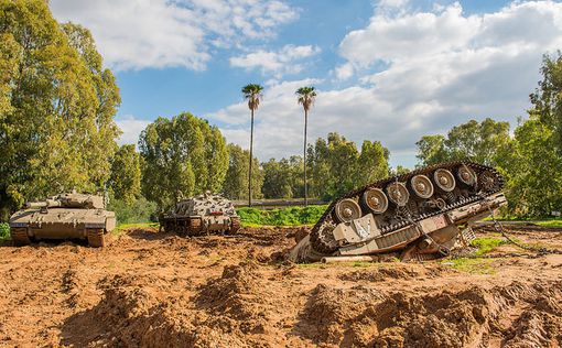 На севере Израиля перевернулся танк ЦАХАЛа