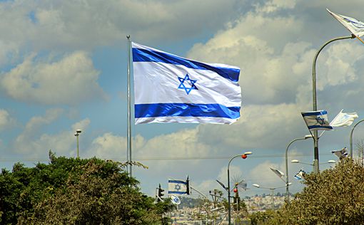 Рафи Перец настаивает на флаге Израиля над арабскими школами