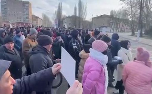 Жители Мелитополя требуют освободить мэра
