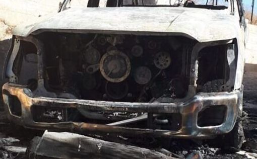 Сожженный автомобиль и лозунги: вандалы на Западном берегу