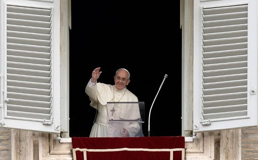 Папа Римский против политики “отбросов человечества”