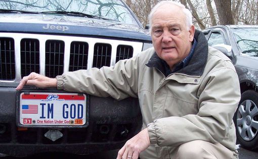 Американский атеист судится за право именоваться Богом