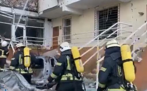 Видео из квартиры в Одессе в момент взрыва российской ракеты