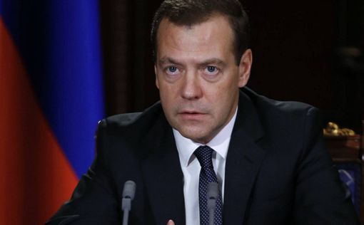 Медведев заявил о начале холодной войны между НАТО и РФ