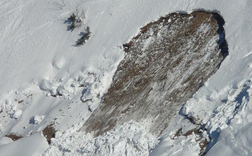 Возобновлен поиск пропавших в индийских Гималаях альпинистов