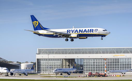 Самолет Ryanair совершил аварийную посадку в Берлине