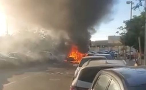В Петах-Тикве взорвался автомобиль: двое пострадавших