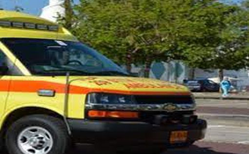 Авария с автопогрузчиком в Кфар-Саба: пострадал рабочий
