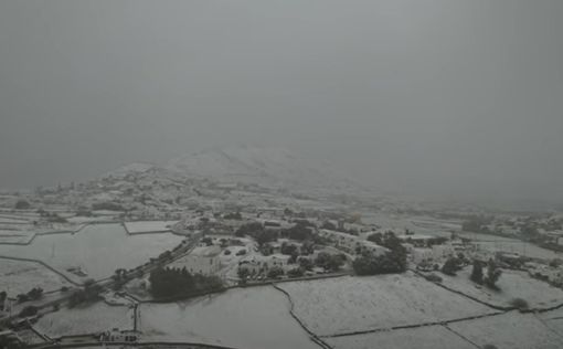 Миконос и Санторини засыпало снегом