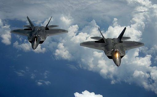 США за символический доллар продадут Польше истребители F-22 Raptor