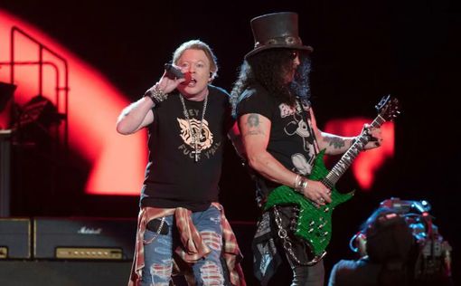 Знаменитые Guns N' Roses начали мировое турне с песни-посвящения Украины. Видео