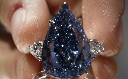 На аукцион выставлен ослепительный голубой бриллиант