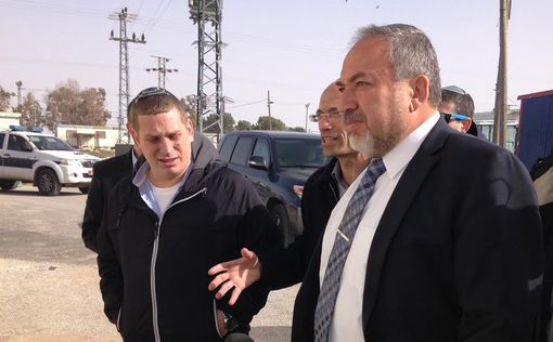 Либерман на месте теракта: В Израиле нет главы правительства