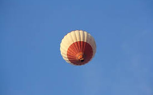 В США упал воздушный шар с людьми: видео