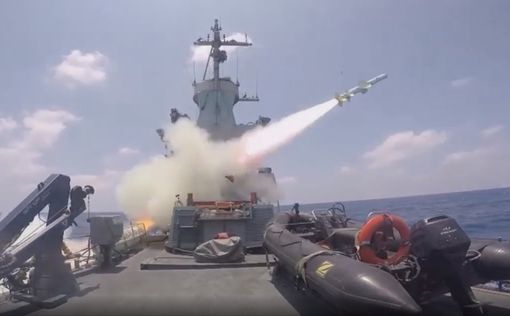 С расстояния 120 км: ВМС Израиля топят вражеский корабль