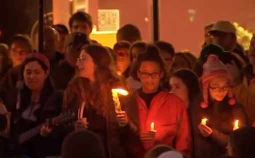 Питтсбург: люди помолились у места трагедии