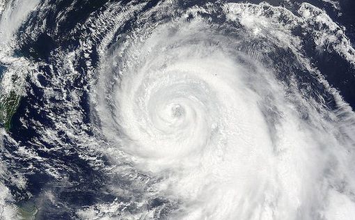 Тайфун в Японии оставил без электричества тысячи домов