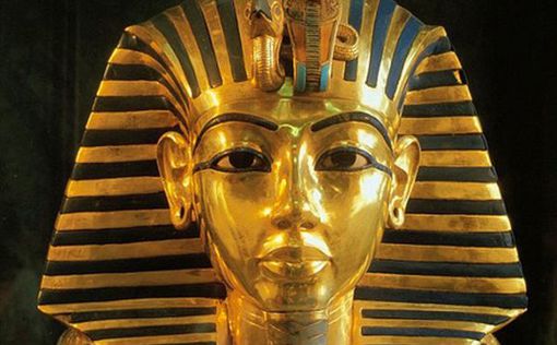 В Египте рабочие повредили маску фараона Тутанхамона