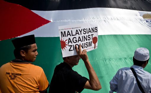 В Малайзии судят подростка за ”лайк” произраильского поста