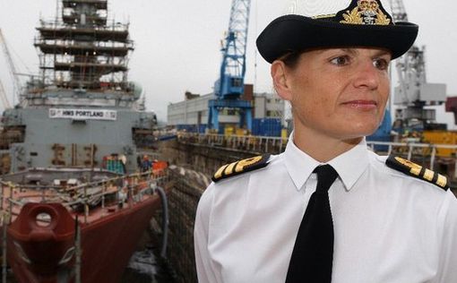 Первая женщина британского ВМФ уволена за служебный роман