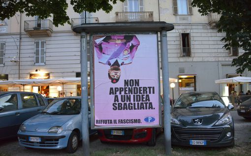 В Турине появилась реклама с портретом Муссолини