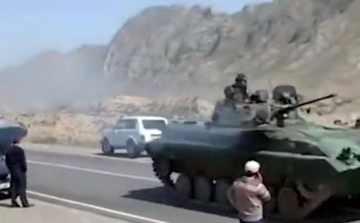 Таджикистан стягивает военную технику к границе с Киргизией