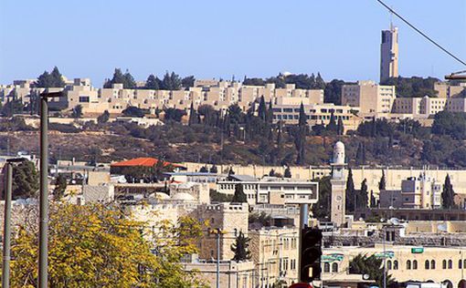 Половина израильтян не хочет жить в одном здании с арабами