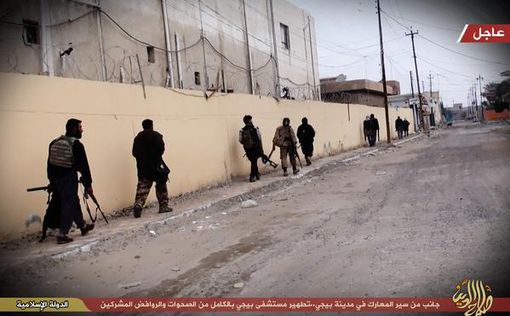Боевики ISIS бегут из Ракки по паспортам мирных жителей