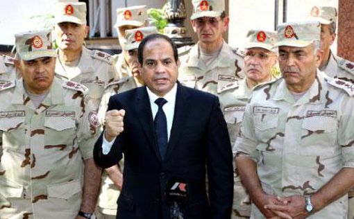 Египетские офицеры планировали взорвать самолет Сиси