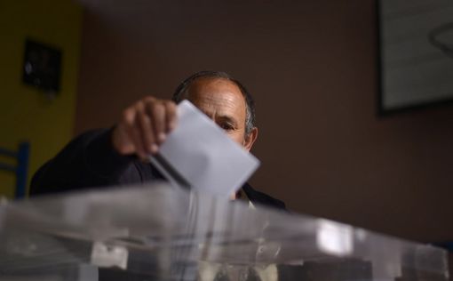 Болгария проводит досрочные парламентские выборы