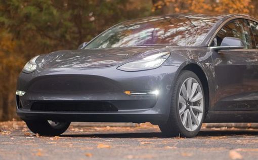 Компания Hertz заказала сто тысяч электромобилей Tesla
