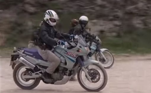 В Израиле запретят мотоциклистам носить полушлем