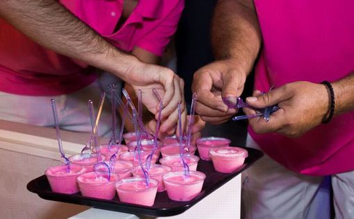 Во Франции выпустили первое мороженое из розового вина