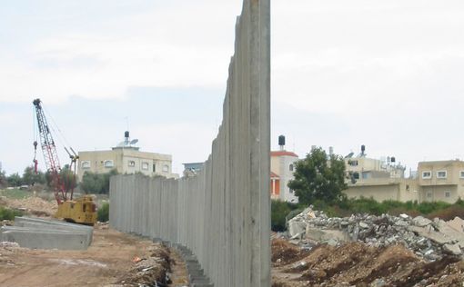 Израильская стена безопасности беспокоит Евросоюз