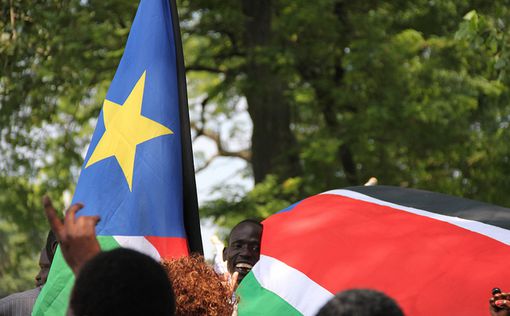 ООН: Тысячи мирных жителей бегут от насилия в Южном Судане