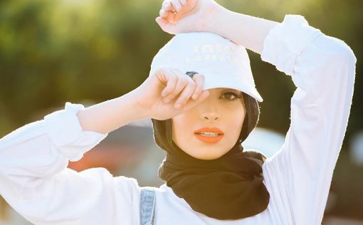 В Playboy впервые напечатали мусульманку в хиджабе