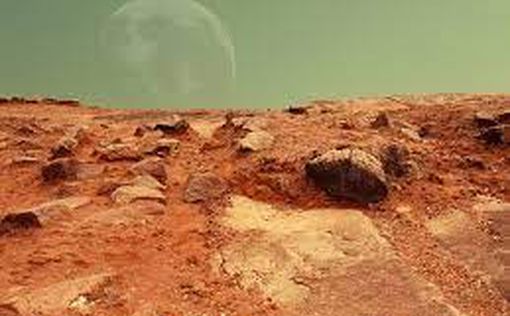 Китайский марсоход впервые выехал на поверхность Марса