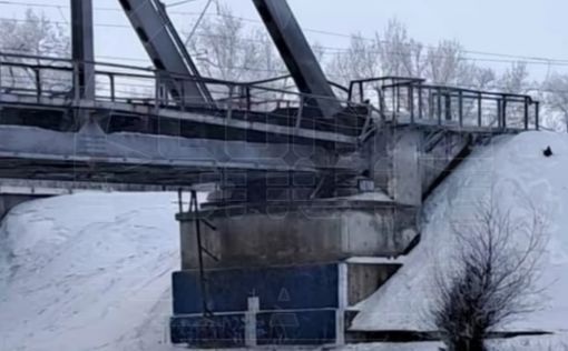 В России неизвестные подорвали железнодорожный мост, движение парализовано