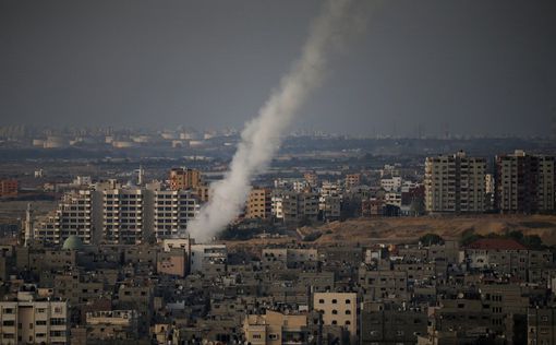 "Железный Купол" сбивает ракету над Тель-Авивом